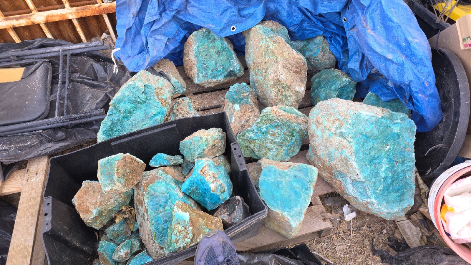 blue chrysocolla rough (By The Pound) 1 inch to 3 inches sizes blue chrysocolla rough (By The Pound) 1 inch to 3 inches sizes