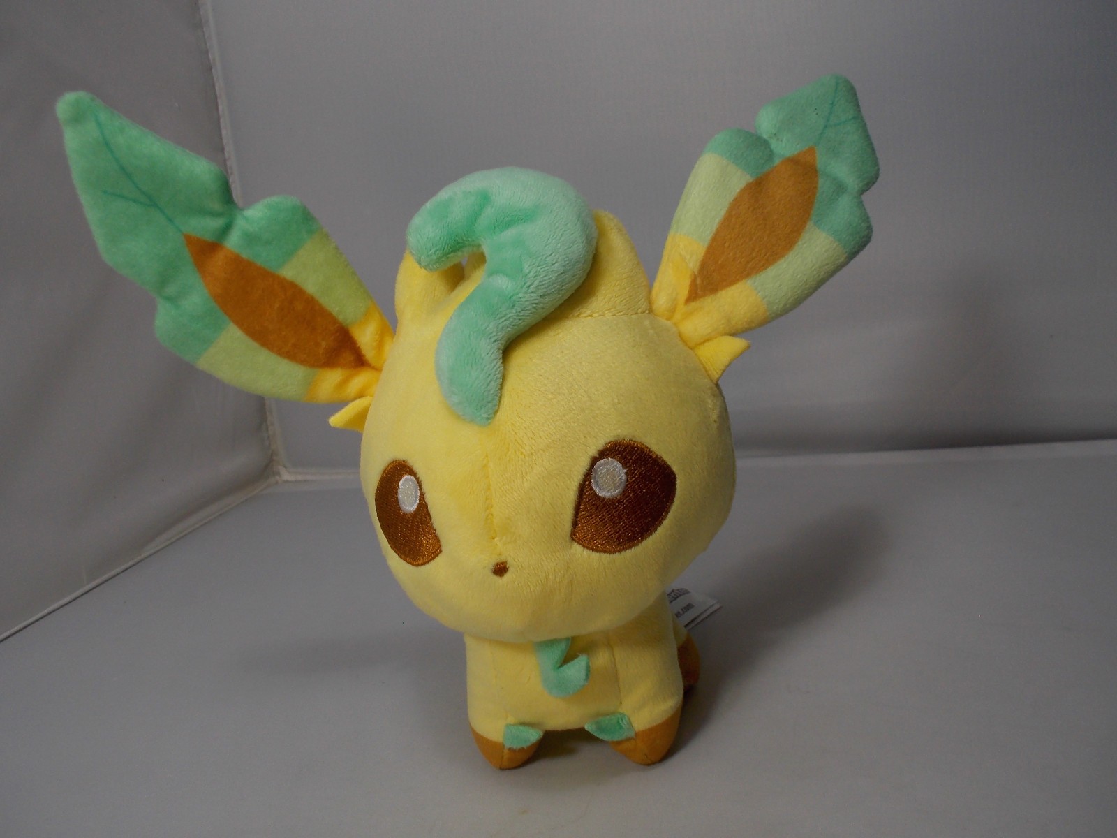Pokémon Center Leafeon Pokémon Plush 7\