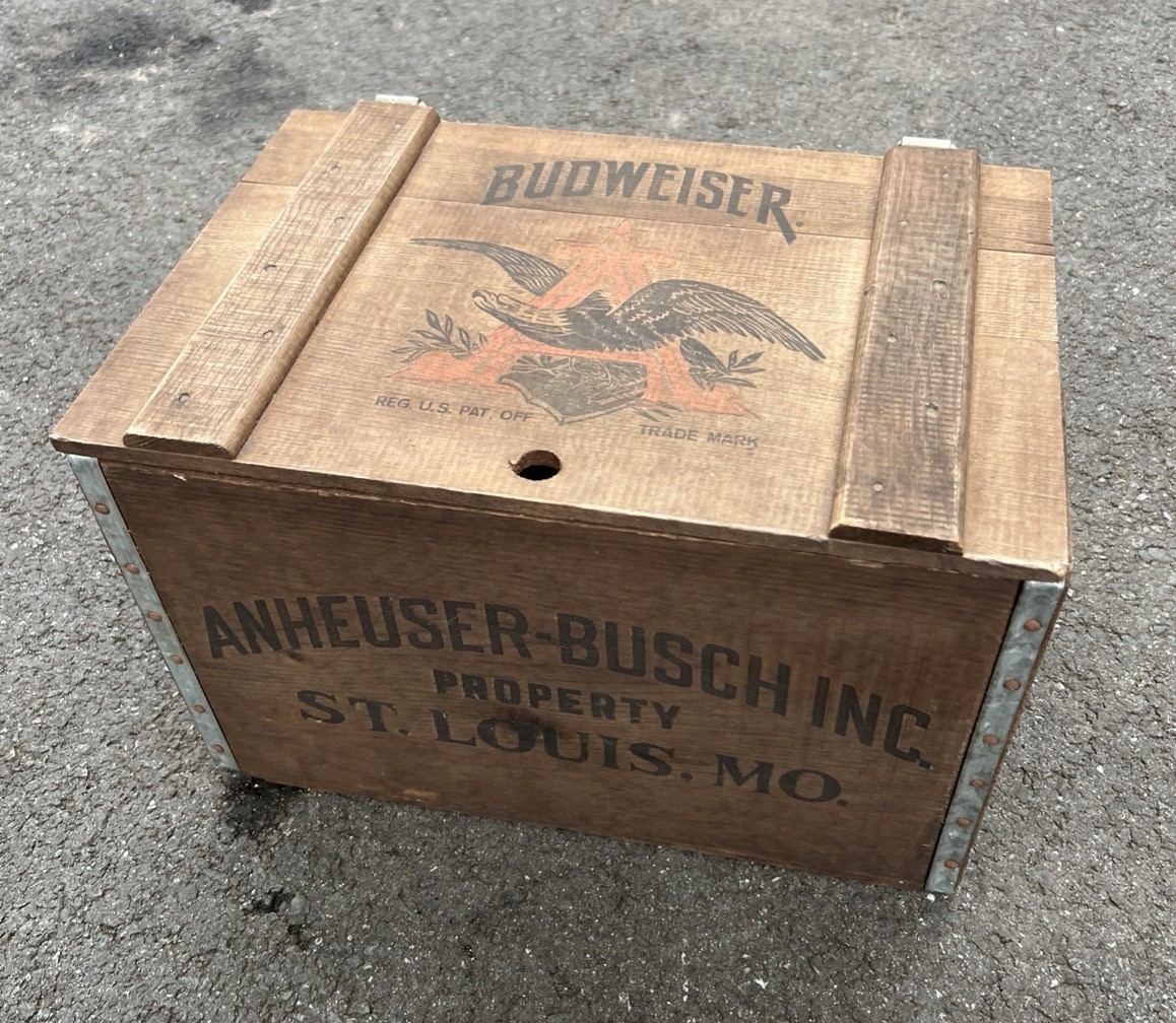 Vintage Anheuser-Busch BUDWEISER Wooden Beer Brate Box St. Louis MO 1876 1976 Vintage Anheuser-Busch BUDWEISER Wooden Beer Brate Box St. Louis MO 1876 1976
