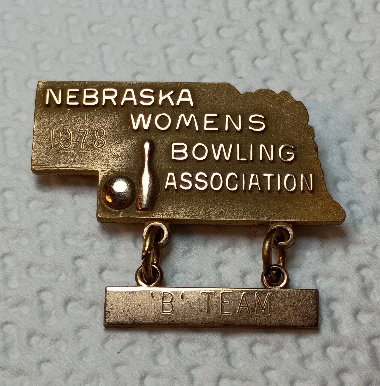 1978 Vintage 10K Gold Filled Nebraska Women's Bowling Association Pin 'B' Team 1978 Vintage 10K Gold Filled Nebraska Women's Bowling Association Pin 'B' Team
