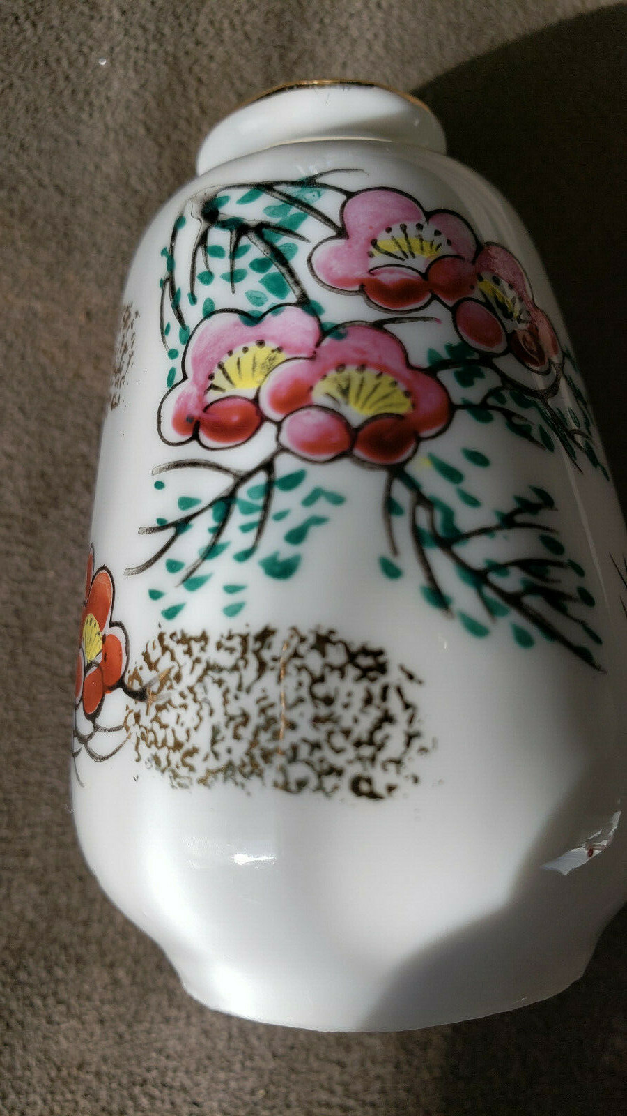 Vintage small handpainted porcelain vase from Japan. 2.5\