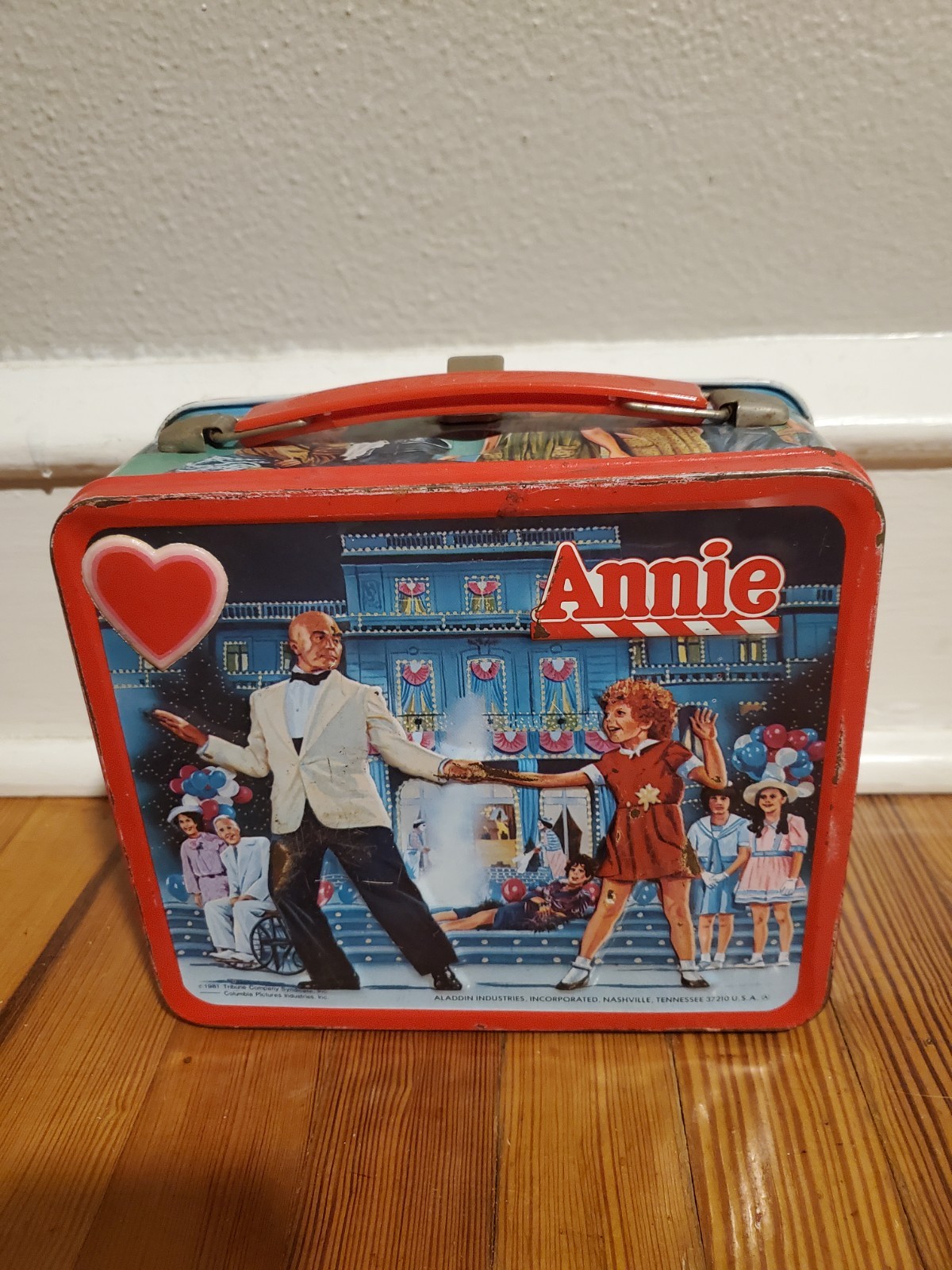 Vintage 1981 Aladdin Annie Metal Lunchbox No Thermos