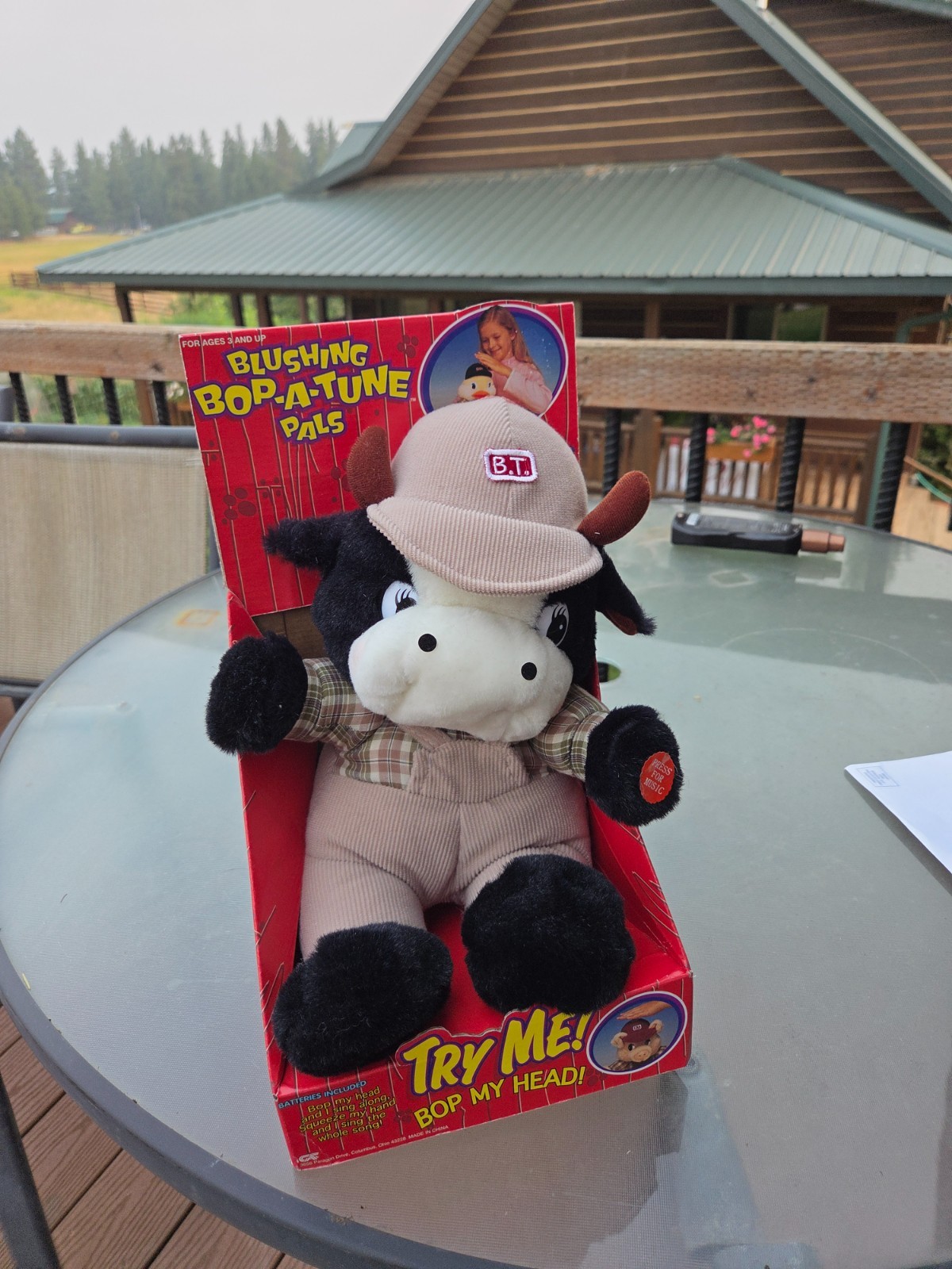 Vintage blushing pop a tune cow brand new in great shape