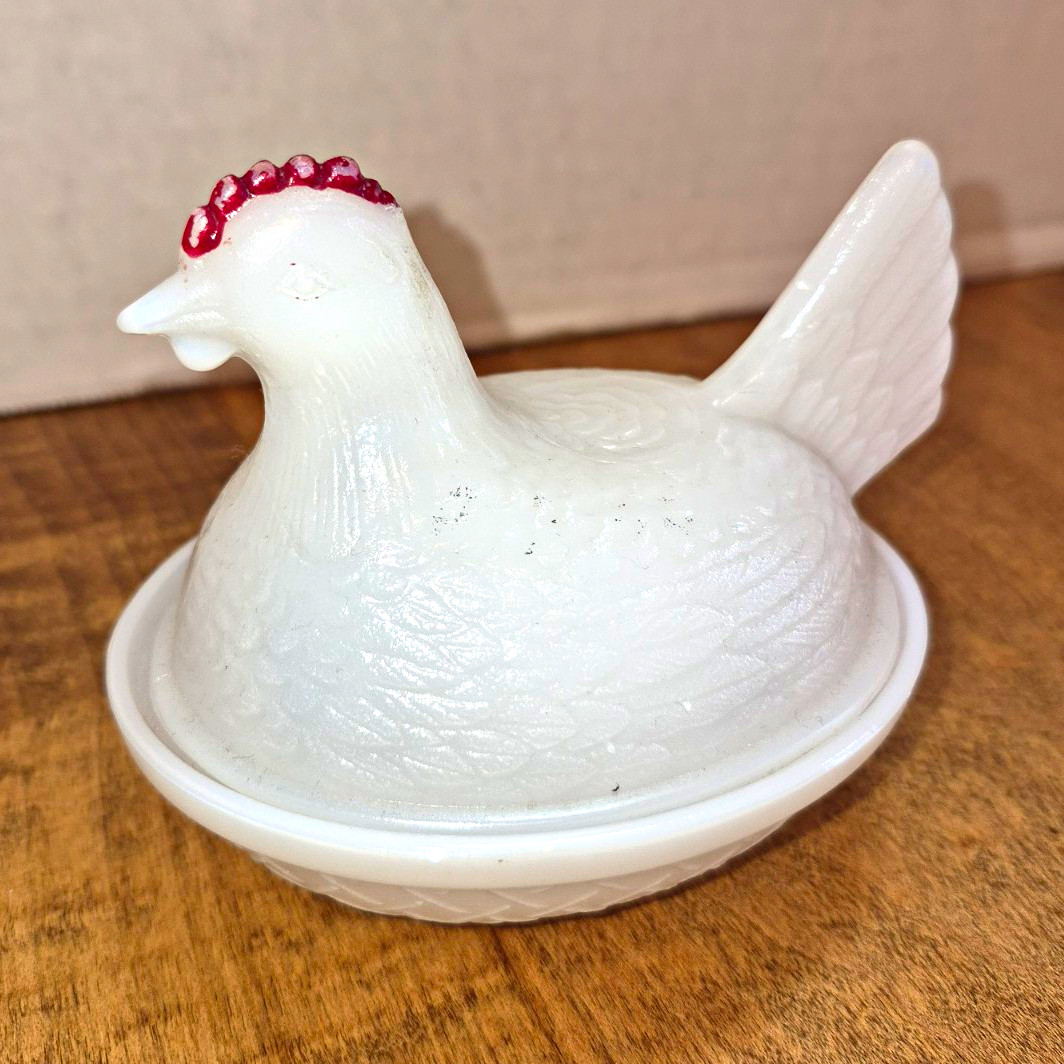 Vintage Indiana Glass white milk glass Hen on a Nest