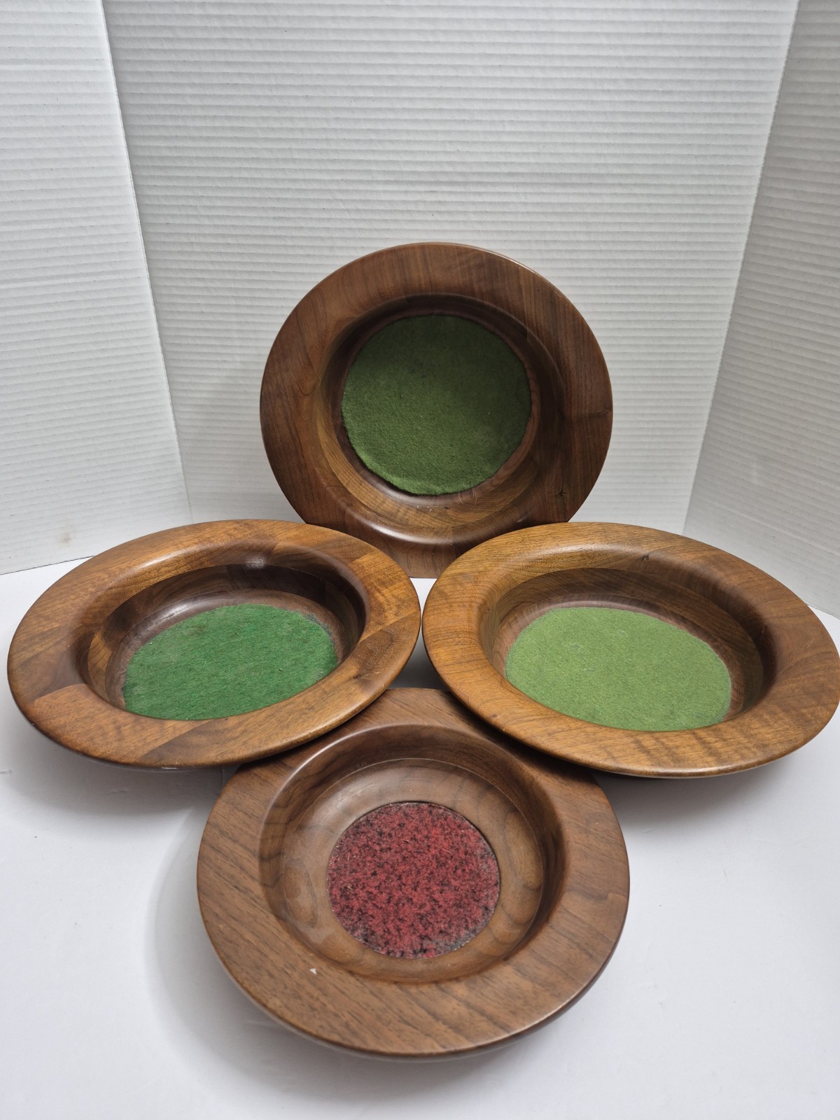 Carved Wood Church Offering Plates Set Of 4 VTG Felt Lined Collection Bowl Alms Carved Wood Church Offering Plates Set Of 4 VTG Felt Lined Collection Bowl Alms