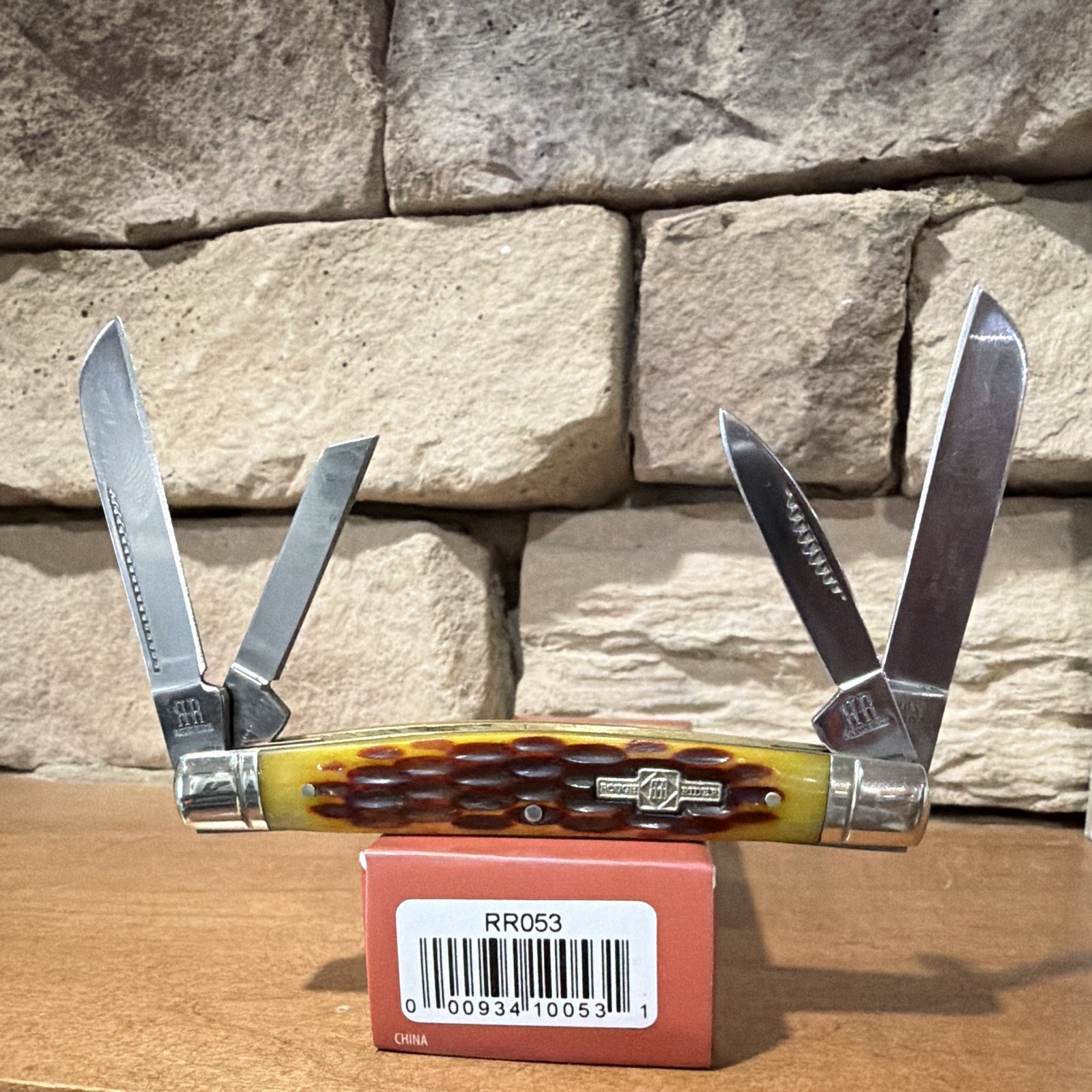 Rough Rider RR053 Manual Slipjoint 4-Blade SS Clip/Pen Pocketknife, Bone Rough Rider RR053 Manual Slipjoint 4-Blade SS Clip/Pen Pocketknife, Bone