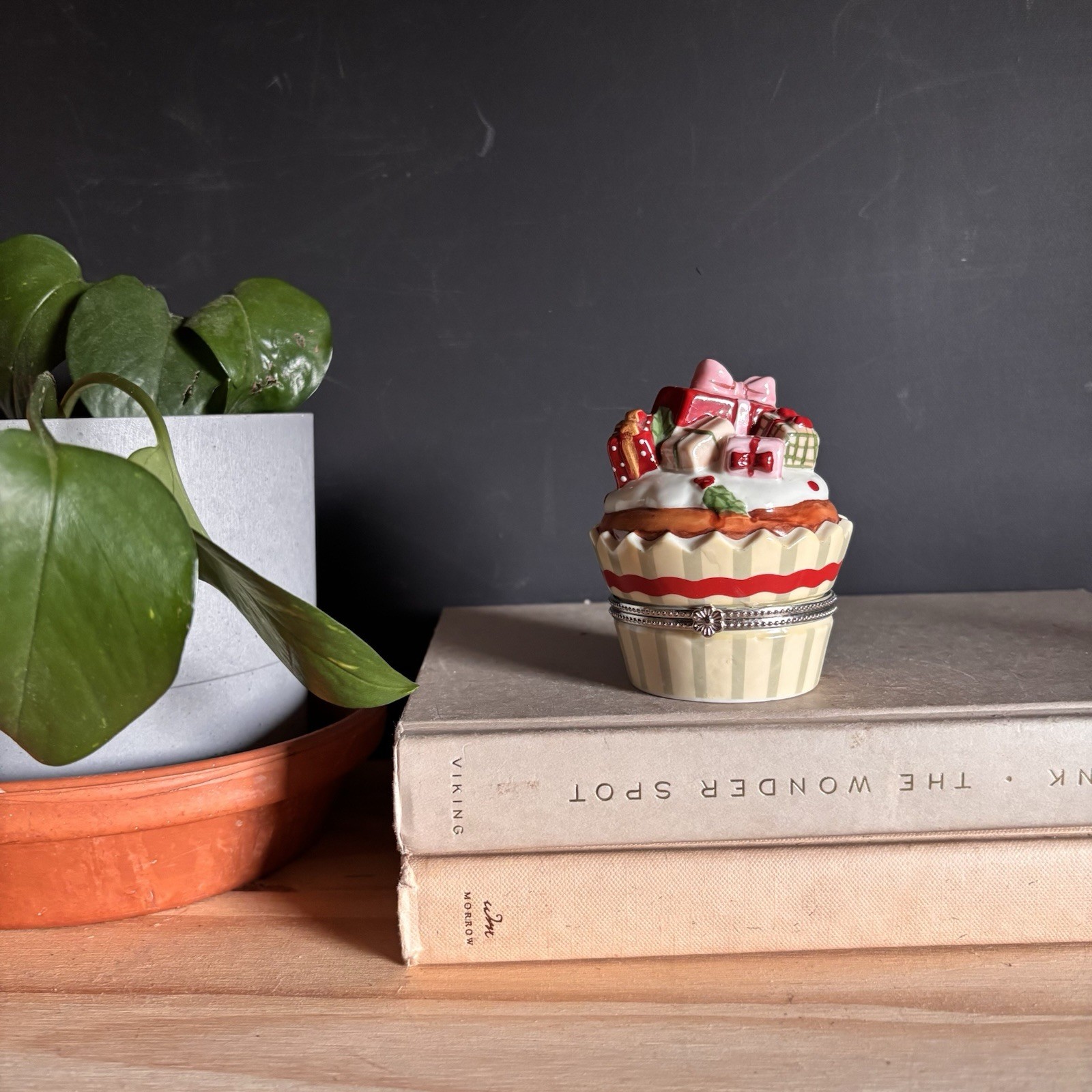 Vintage Villeroy & Boch Winter Bakery Cupcake Limoges Box