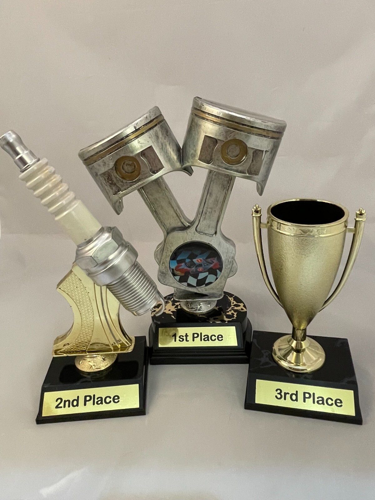 CAR SHOW TROPHY GROUP OF 3 TROPHIES FOR 1ST 2ND 3RD PLACE WITH PLACEMENTS CAR SHOW TROPHY GROUP OF 3 TROPHIES FOR 1ST 2ND 3RD PLACE WITH PLACEMENTS