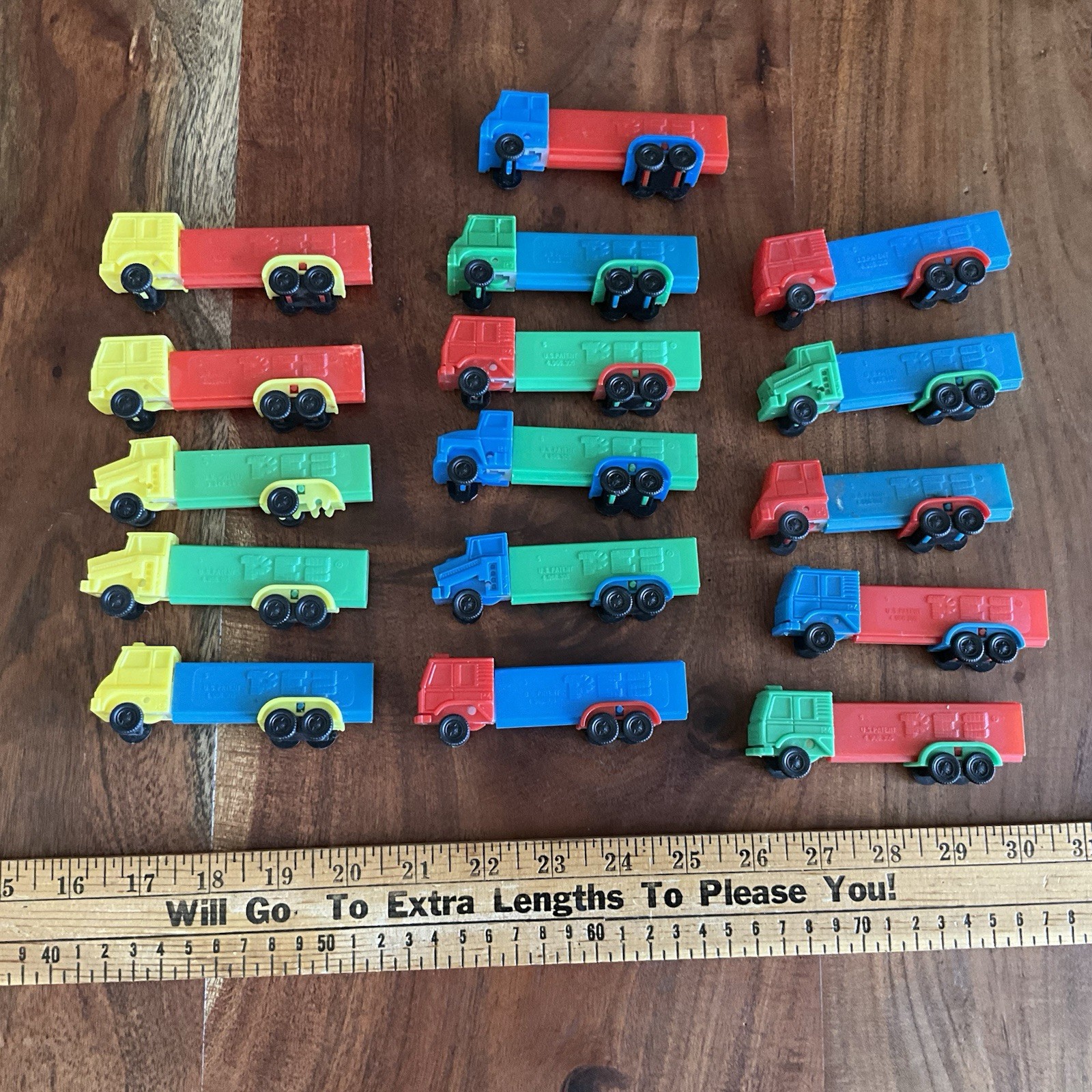 Vintage Pez Lot Of Semi Trucks No Feet Vintage Pez Lot Of Semi Trucks No Feet