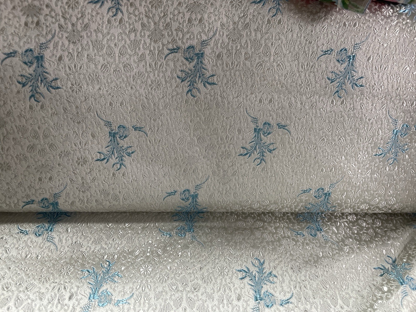 VINTAGE SILK BROCADE 4 YARDS PRODUCED FOU WAH MILLS HONG KONG VINTAGE SILK BROCADE 4 YARDS PRODUCED FOU WAH MILLS HONG KONG