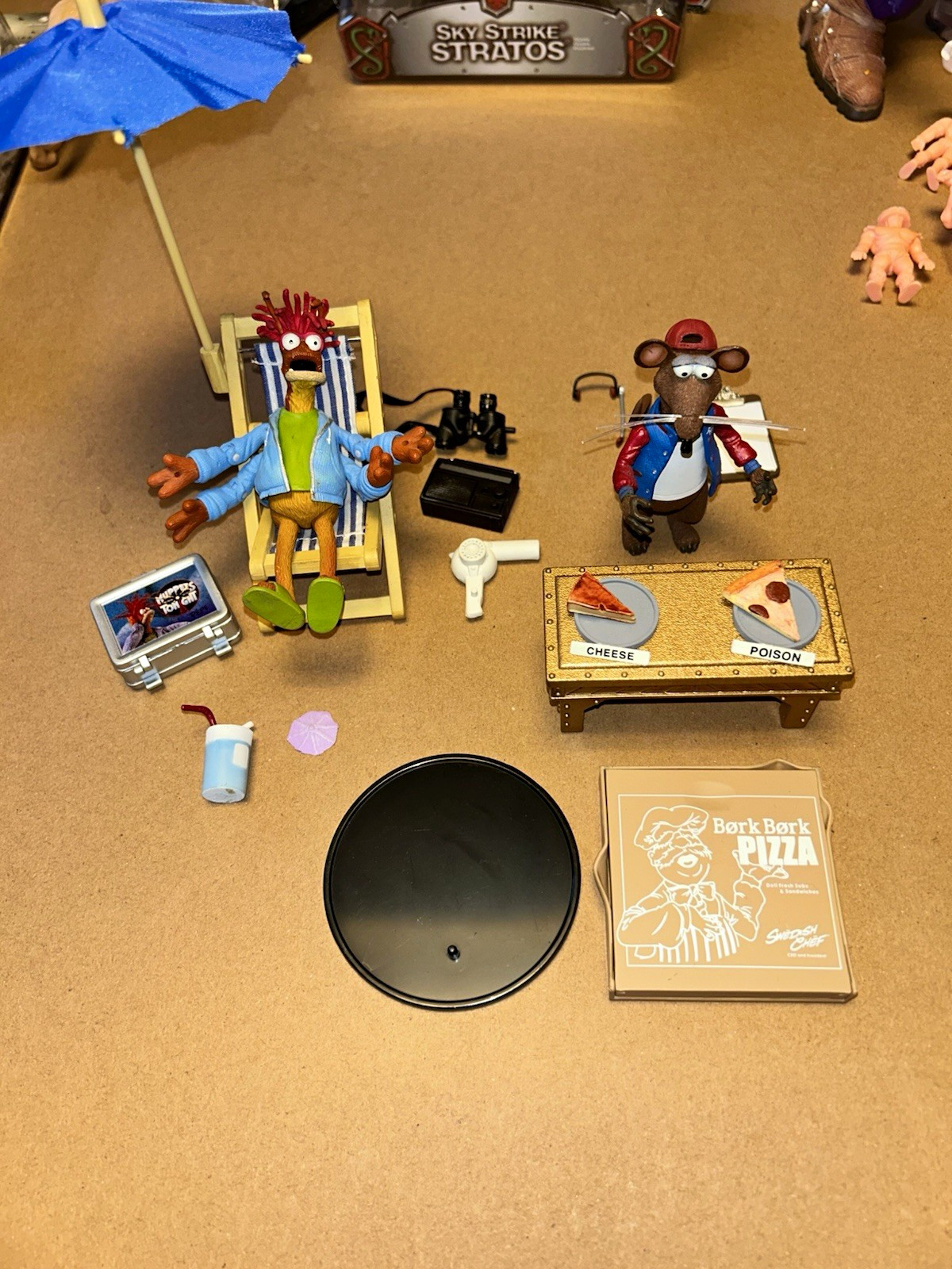 The Muppets Figure Lot w/ Accessories palisades Pepe & Rizzo + Star Wars Kermit The Muppets Figure Lot w/ Accessories palisades Pepe & Rizzo + Star Wars Kermit