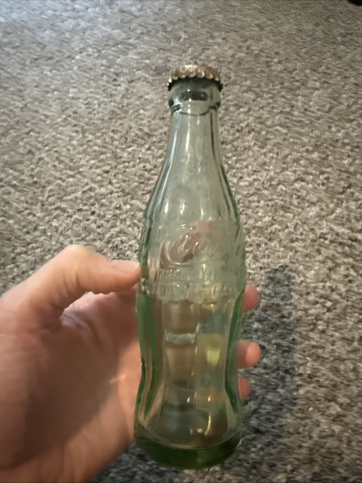 Fresno, CA Coca-Cola Hobbleskirt Bottle 1937-1951. Cap & Cola Residue California