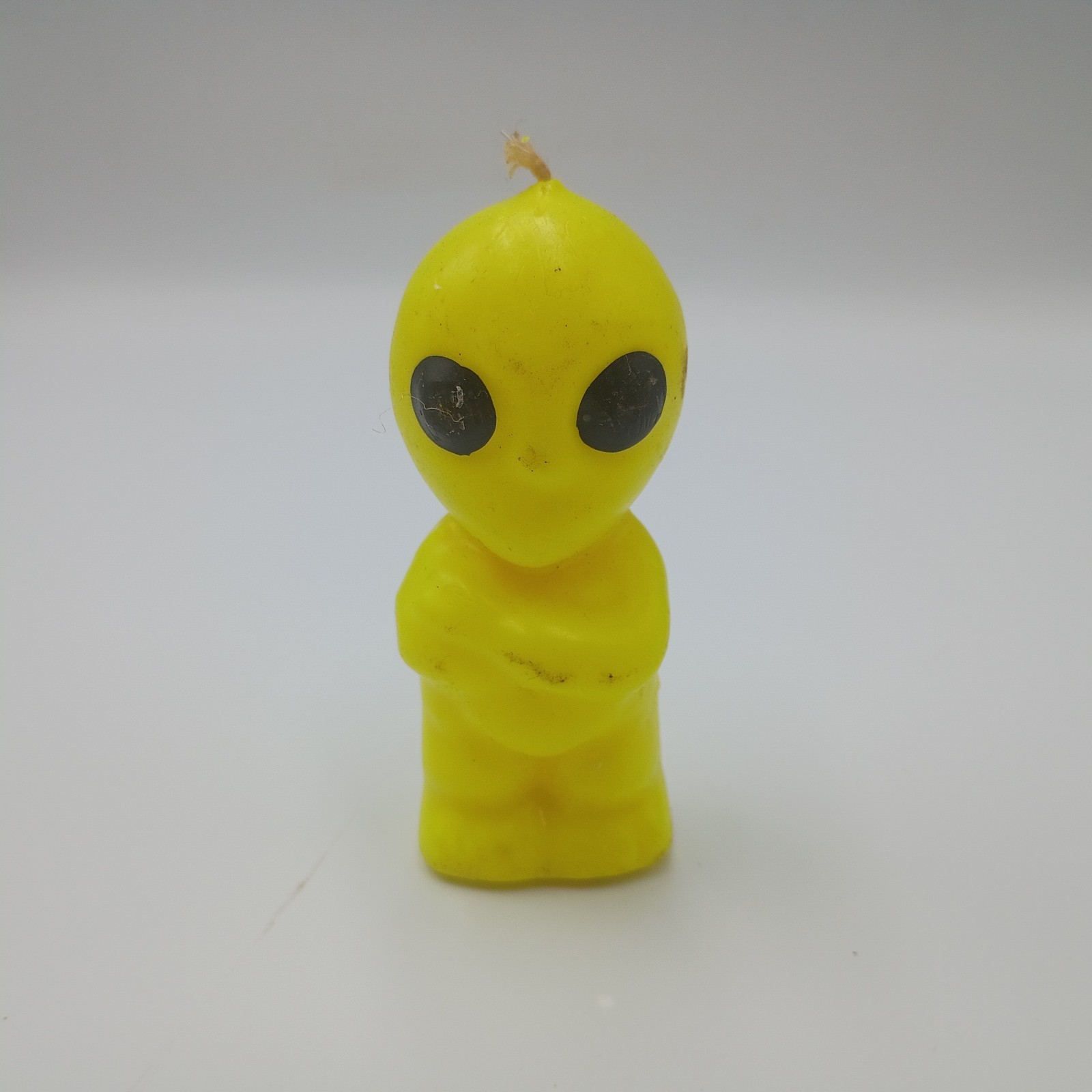 Vintage 1990’s Neon Yellow Wax Big Eye Head Alien UFO Candle Figurine RARE Vintage 1990’s Neon Yellow Wax Big Eye Head Alien UFO Candle Figurine RARE