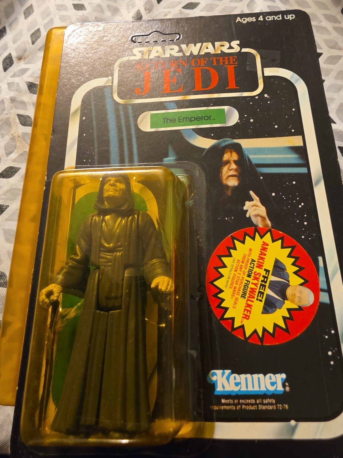 VINTAGE Star Wars ROTJ The Emperor Kenner Action Figure – #71240 Unpunched 1984 VINTAGE Star Wars ROTJ The Emperor Kenner Action Figure – #71240 Unpunched 1984