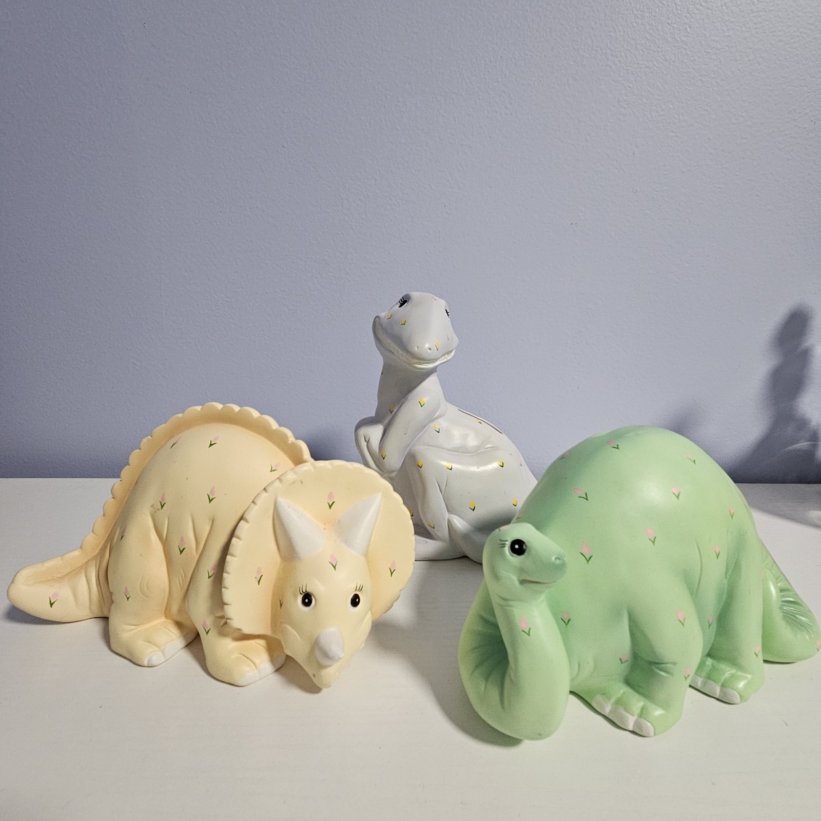 VTG 1986 Kathy Wise Enesco Ceramic Dinosaur Piggy Bank Set Pastel Nursery Decor