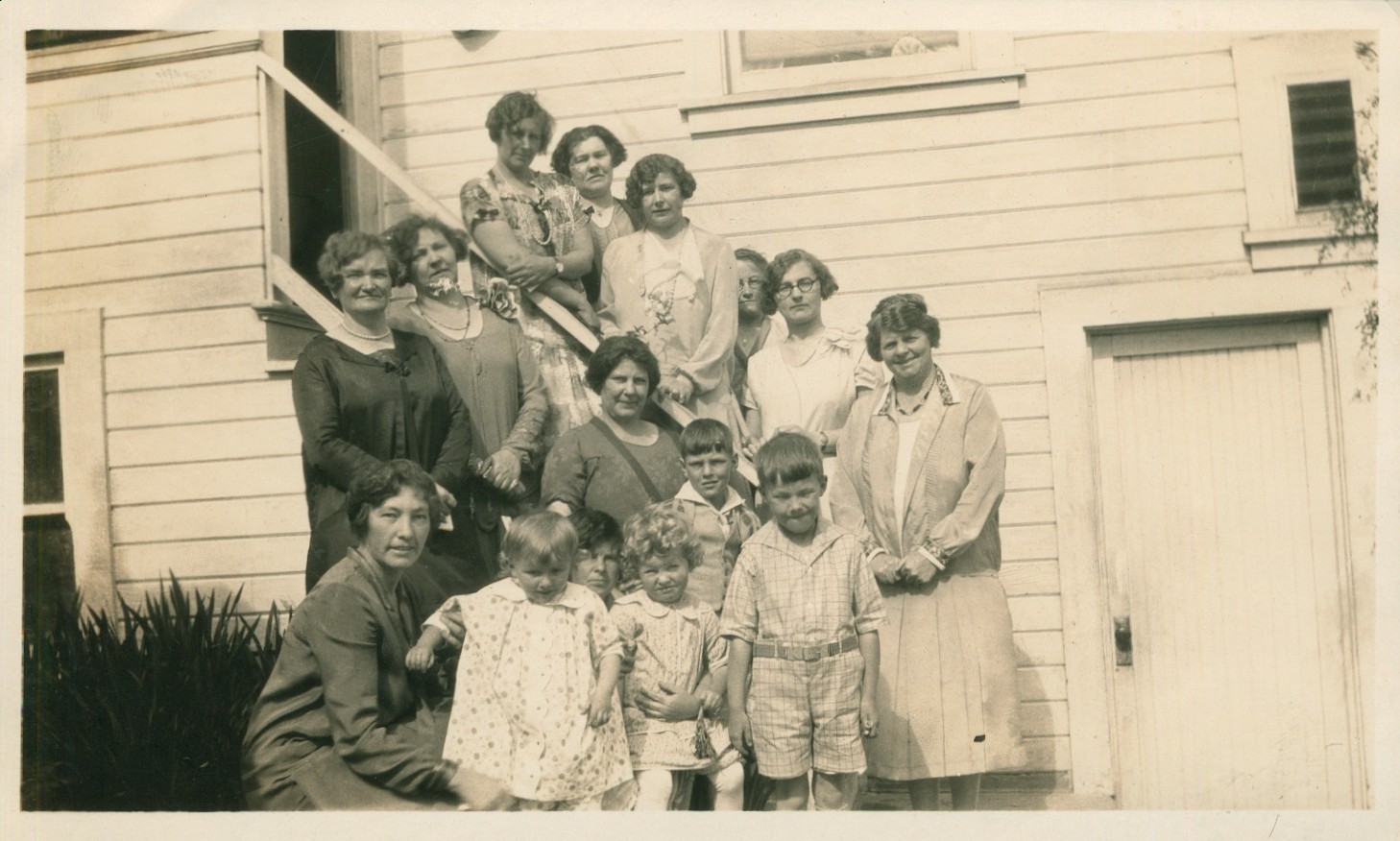 Old Vintage Photo WOMEN BOYS GIRLS GROUP PICTURE ANTIQUE SNAPSHOT PHOTOGRAPH