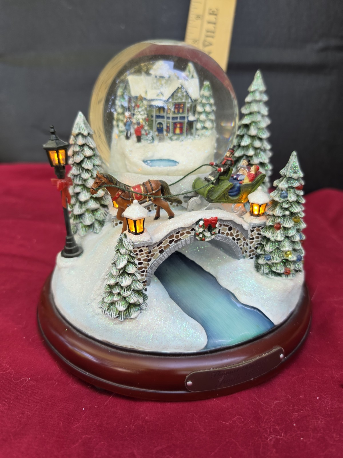  Bradford Thomas Kinkade Jingle Bells Illuminated Musical Christmas Snowglobe