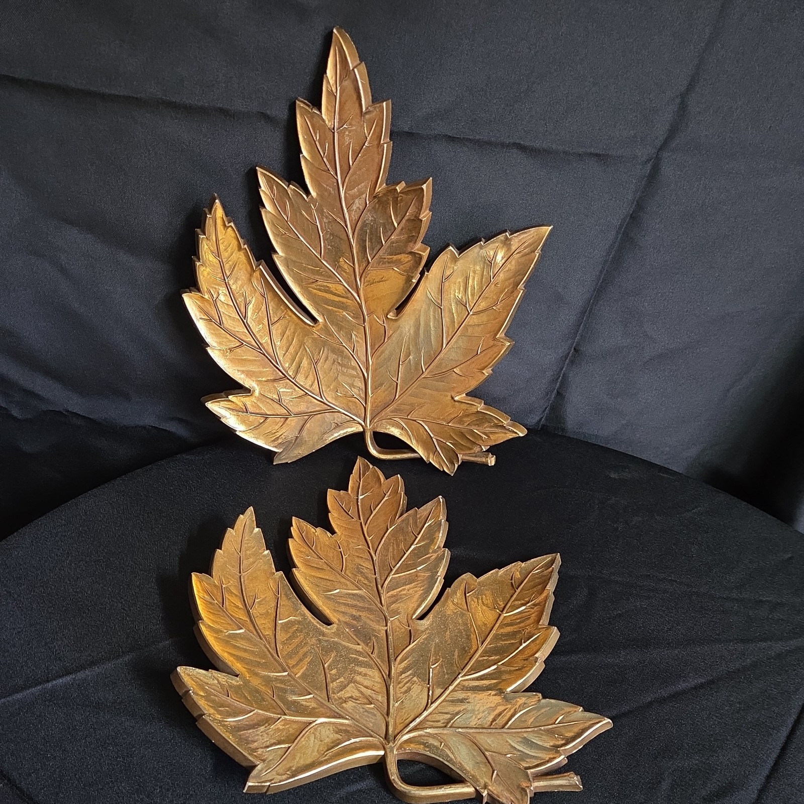 RARE Vintage SYROCO 4365-C GOLD Tone 3D Curve MAPLE LEAF Wall Hanger PLAQUE 12½