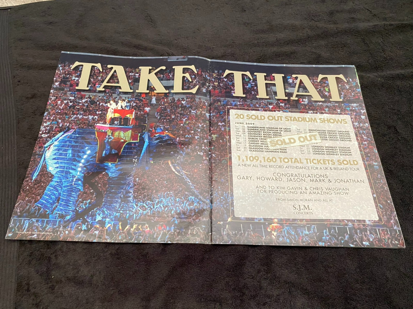 TAKE THAT 2009 ad sold out stadium shows & KANYE WEST Live from Chicago Theatre