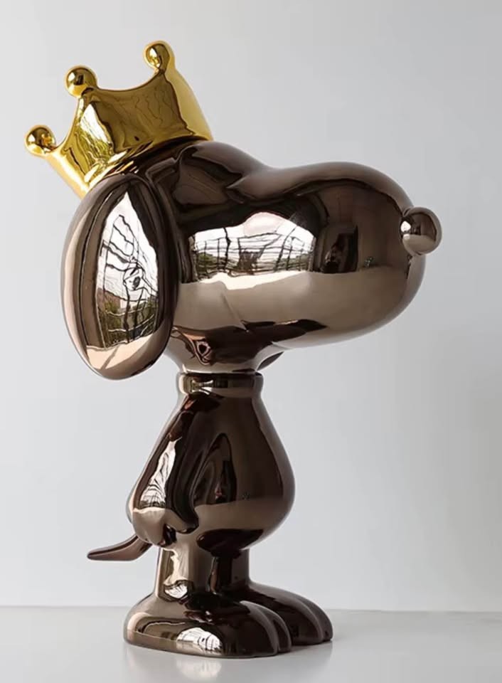 Snoopy Figure Dark Body - Gold Crown Chrome- 12.6” 32cm Snoopy Figure Dark Body - Gold Crown Chrome- 12.6” 32cm