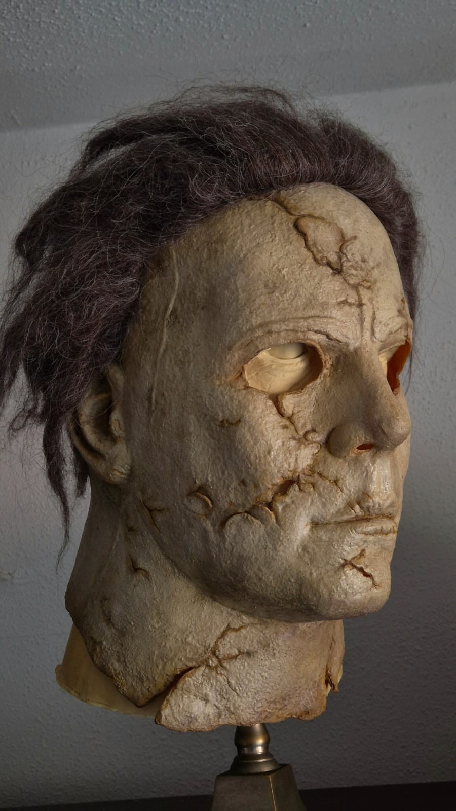 DELA TORRE BURIED MICHAEL MYERS MASK ROB ZOMBIE 2007 NO JASON FREDDY CHUCKY