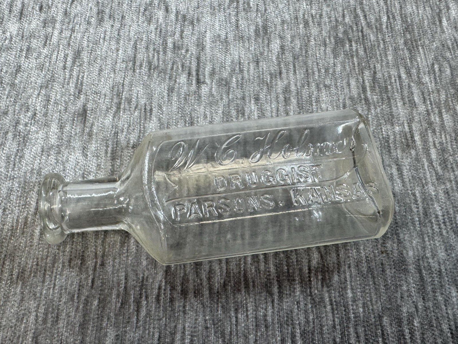 Vintage W C Holmes Druggist Medicine Bottle Parsons Kansas Clear Glass Embossed Vintage W C Holmes Druggist Medicine Bottle Parsons Kansas Clear Glass Embossed