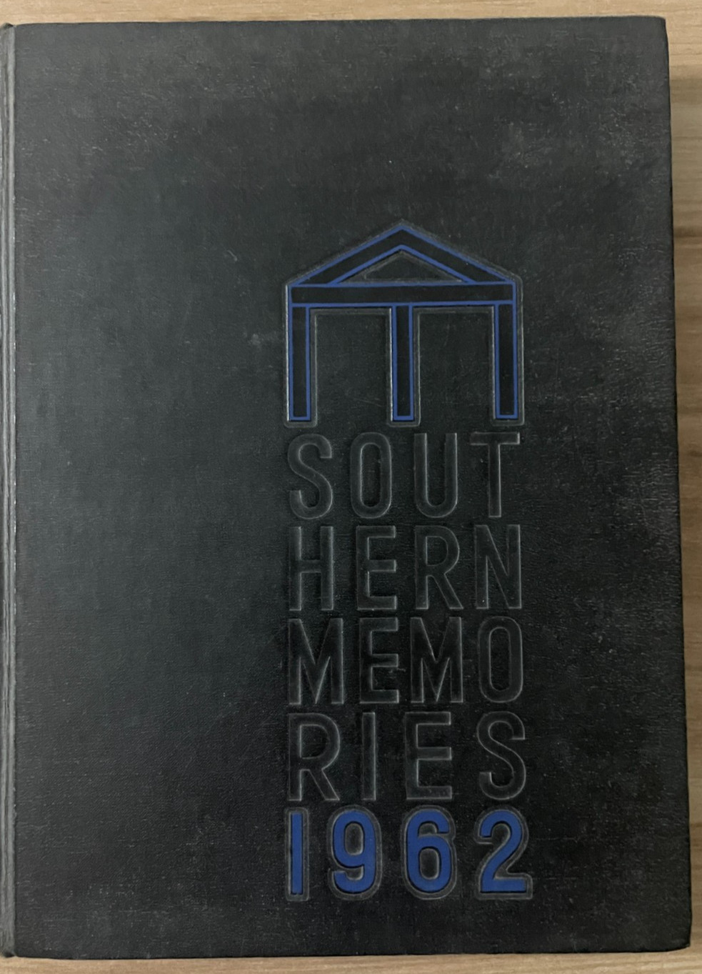 Southern Memories 1962-Southern Adventist University yearbook-no damage to book.