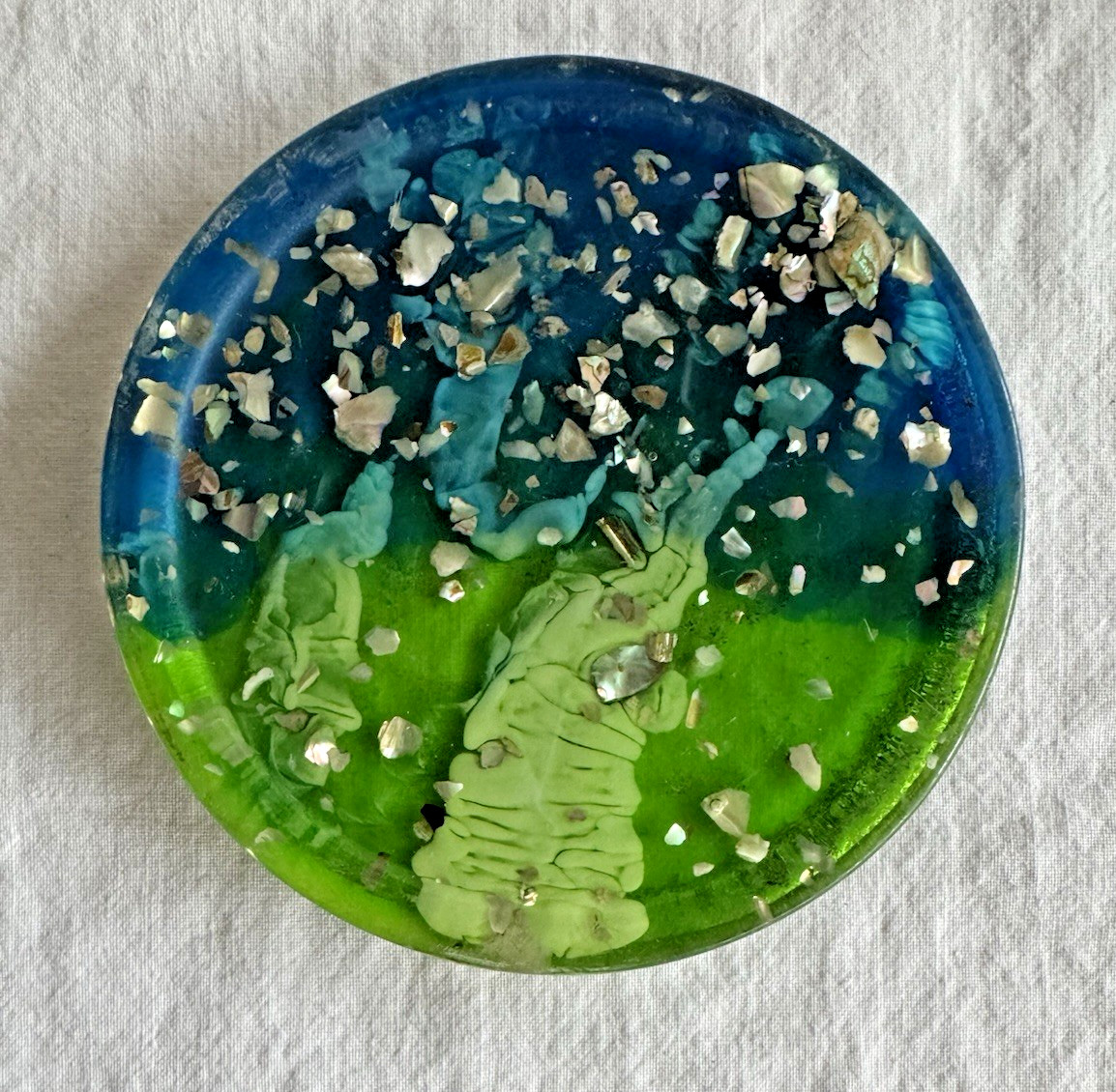 1- VTG MCM BLUE & GREEN Coaster / Trivet Resin Lucite 60s Boho Hippy Colorflo 1- VTG MCM BLUE & GREEN Coaster / Trivet Resin Lucite 60s Boho Hippy Colorflo
