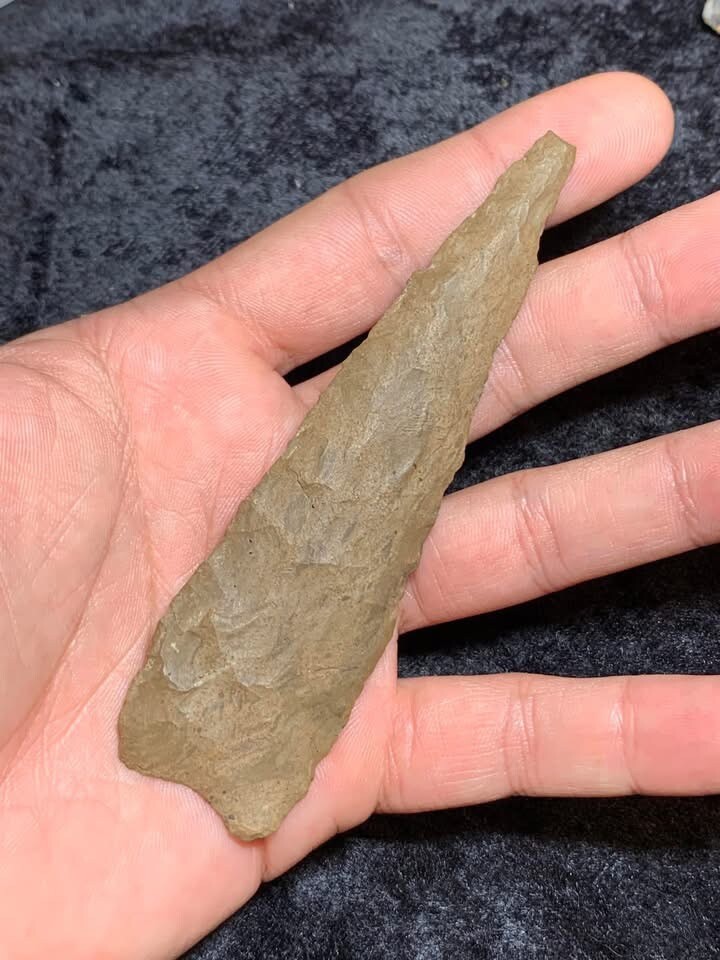 4 1/2 inch Haw River from Tennessee. It’s made from Ft Payne. Trans Paleo Rare