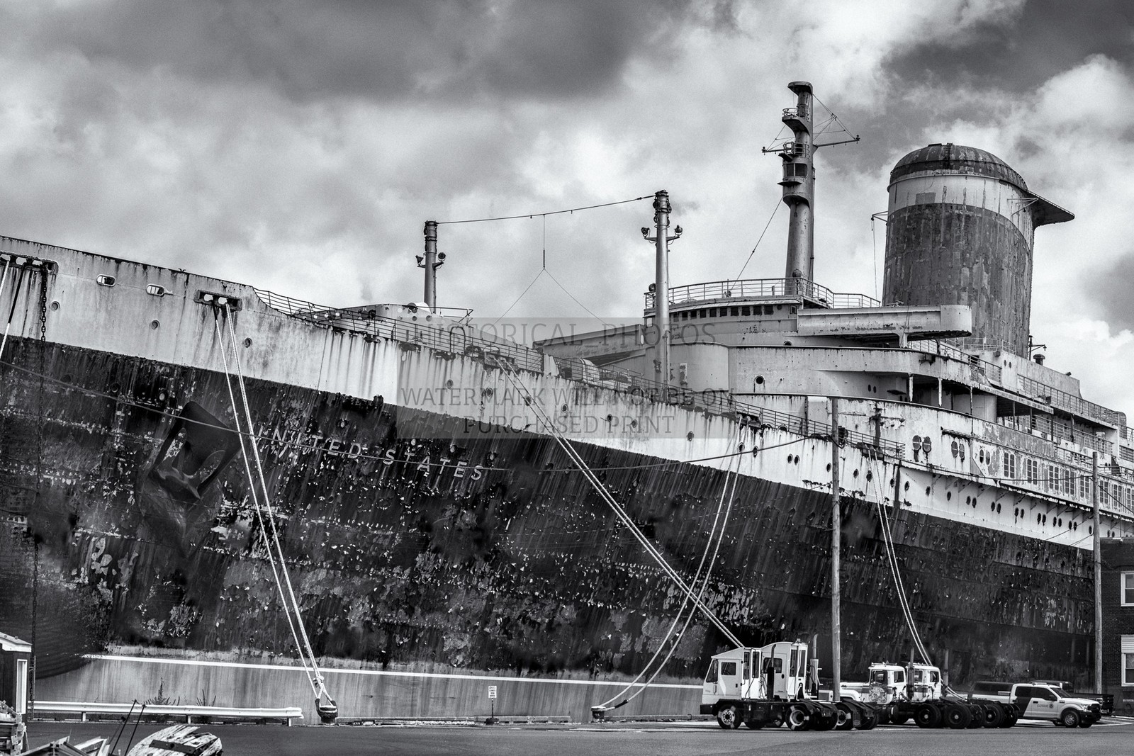 SS UNITED STATES OCEAN LINER IN PHILADELPHIA 1960S MARITIME 4X6 POSTCARD PHOTO
