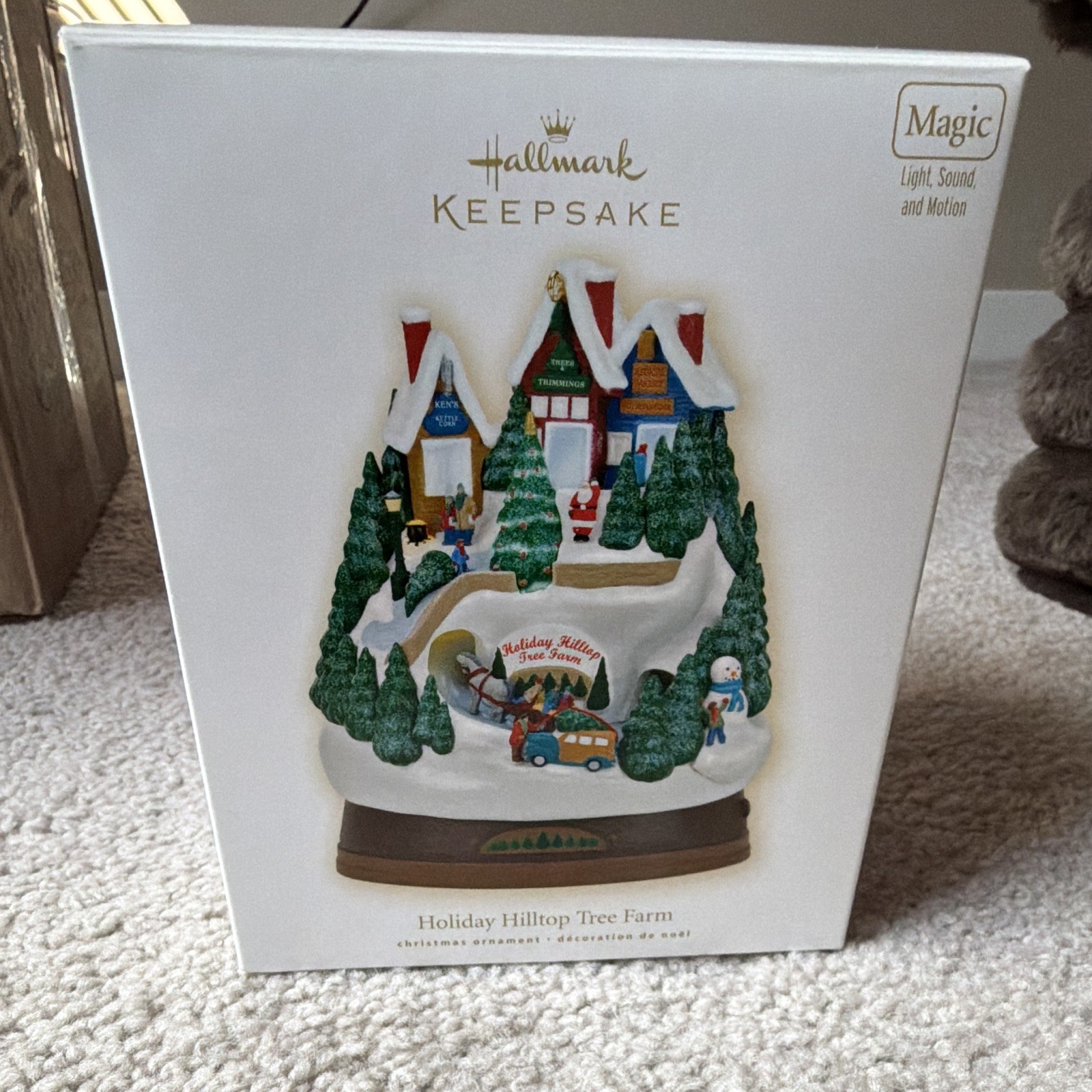 Hallmark Keepsake Holiday Hilltop Tree Farm Magic Light and Sound Motion Feature