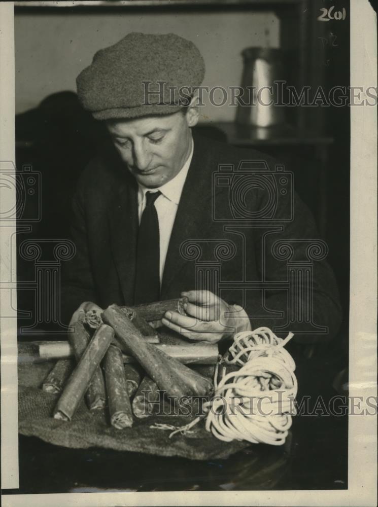 1923 Press Photo Sgt. L. McDonough Chicago Escapes Big Explosion of Dynamite