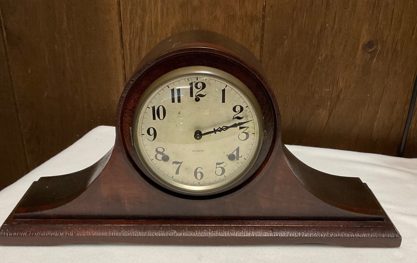 Antique Wm. L. Gilbert Mantle/ Parlor Clock. No Key. AS IS, NOT TESTED. Antique Wm. L. Gilbert Mantle/ Parlor Clock. No Key. AS IS, NOT TESTED.