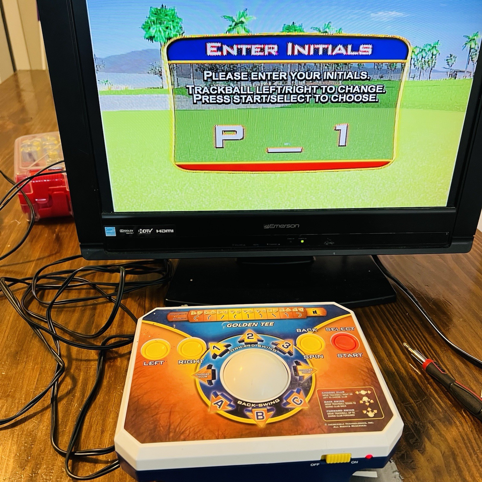 Golden Tee Golf Plug & Play Home TV Game Edition 2011 Jakks Pacific -Works Great Golden Tee Golf Plug & Play Home TV Game Edition 2011 Jakks Pacific -Works Great