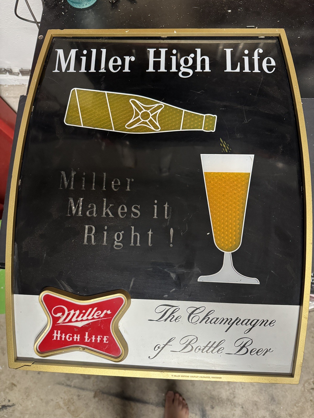 Vintage 1960s Miller High Life Beer Pouring Glass Motion Lighted Sign With Video Vintage 1960s Miller High Life Beer Pouring Glass Motion Lighted Sign With Video