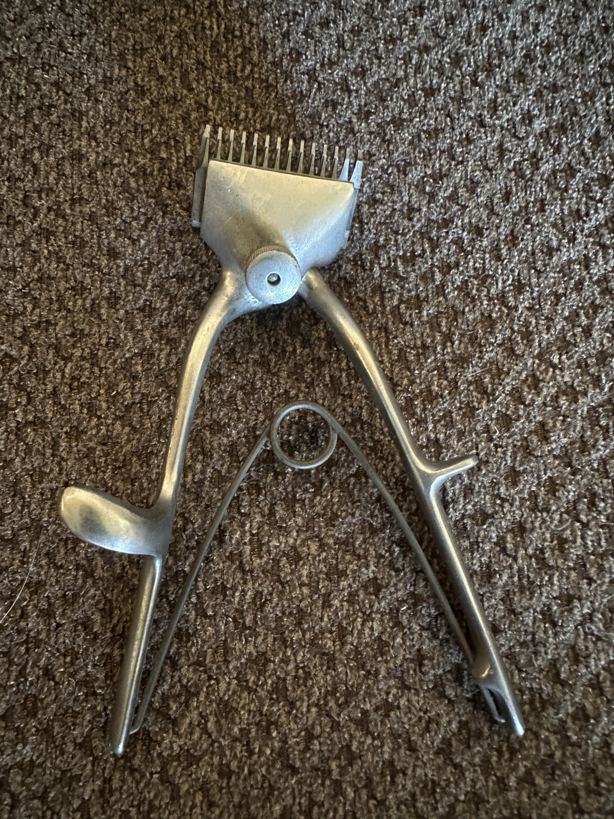 Vintage Manual Hair Clippers 6” Hand Operated Barber Tool NP Marked Metal