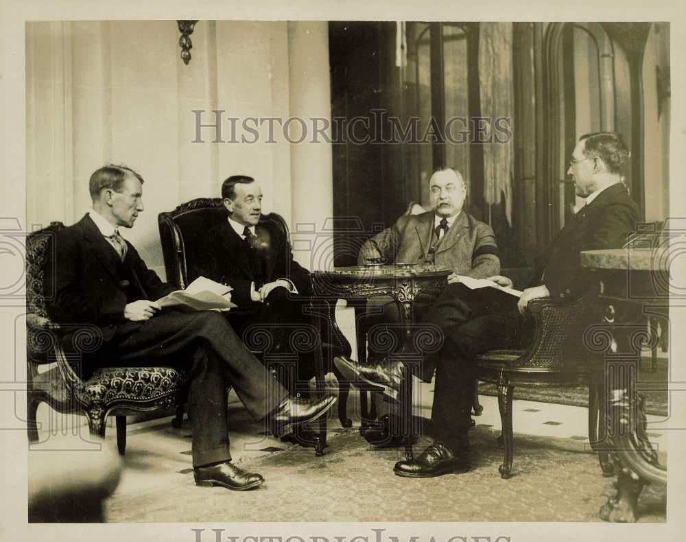 1919 Press Photo Labor Delegates in Session in Paris, France - kfx30056 1919 Press Photo Labor Delegates in Session in Paris, France - kfx30056