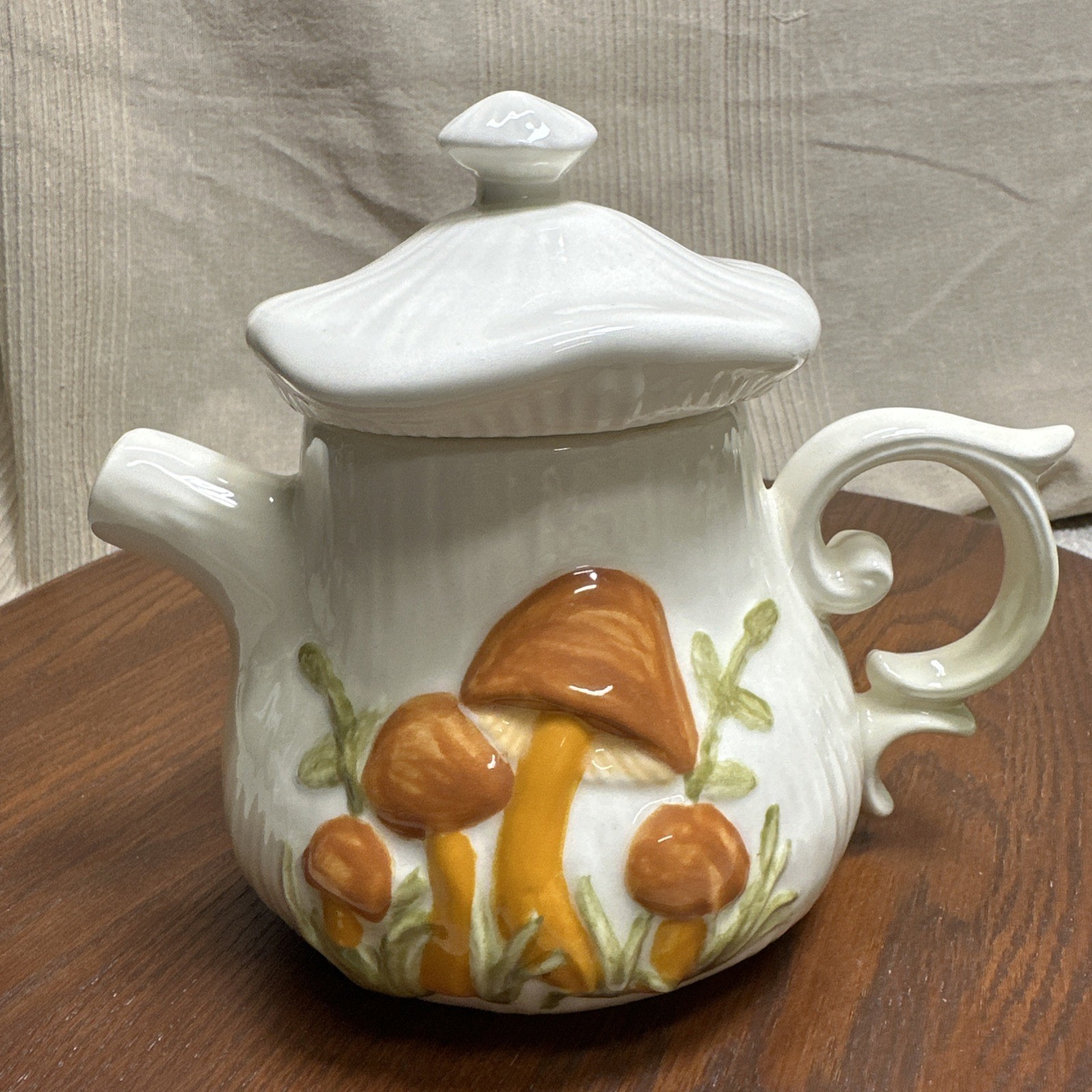 Vintage 1970’s Arnels Ceramic 3D Mushroom Teapot w/ Lid & Handle CottageCore Vintage 1970’s Arnels Ceramic 3D Mushroom Teapot w/ Lid & Handle CottageCore
