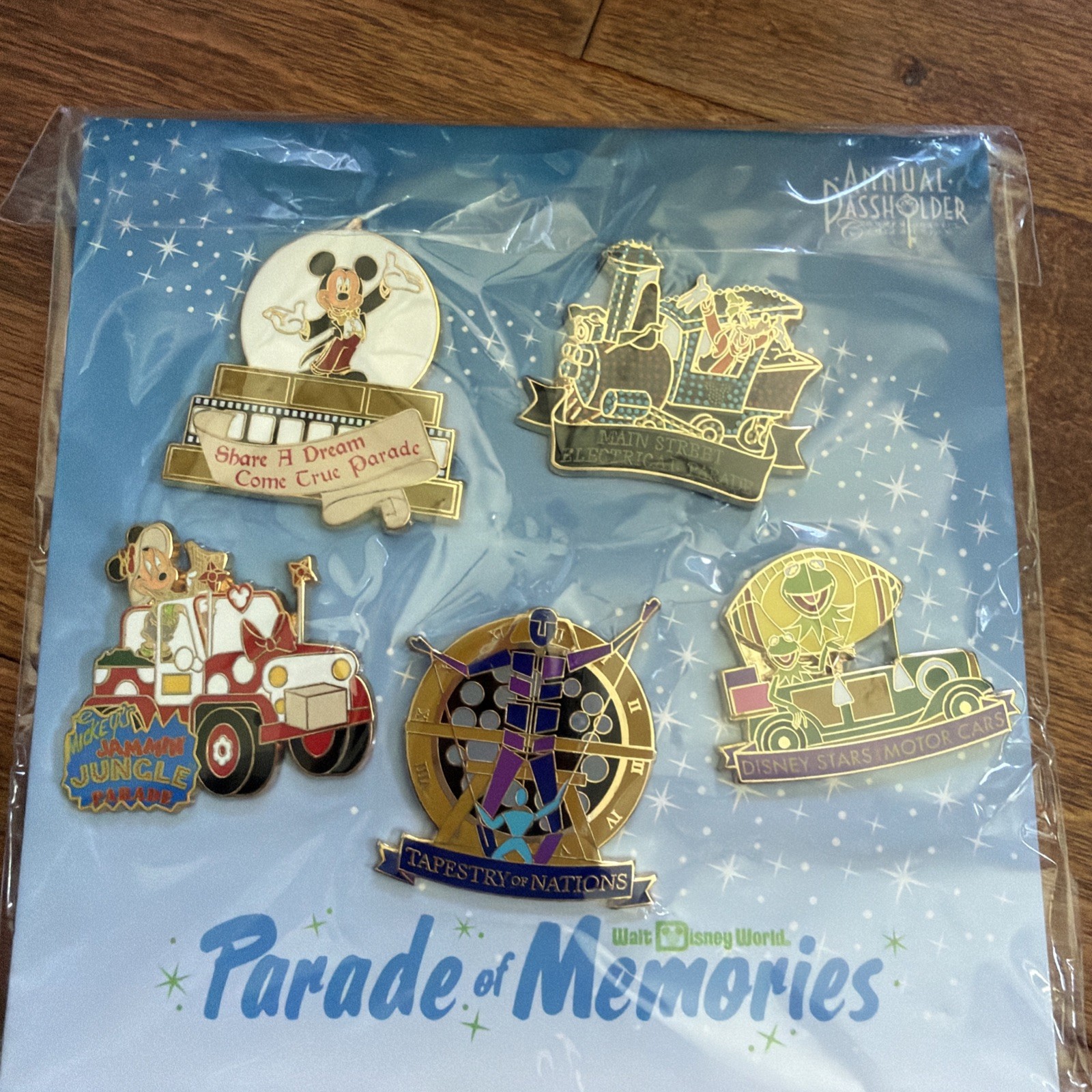 2015 Annual Pass Holder Official Disney Parks Complete Set Parade Of Memories