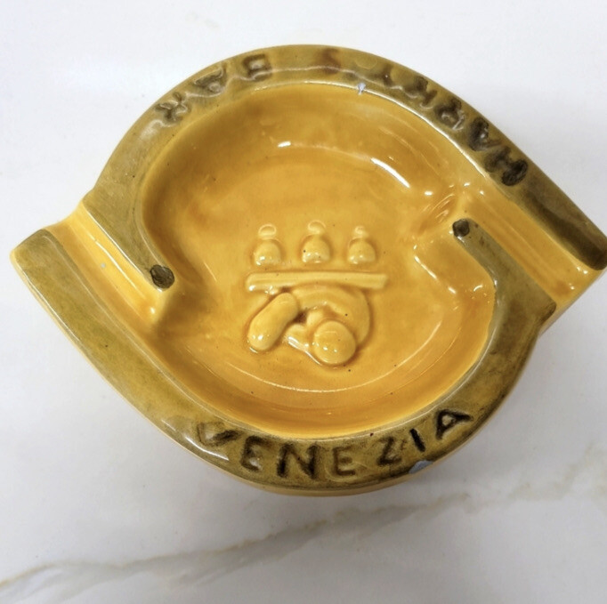 Vintage Harry's Bar Venezia Italy Gold Ceramic Ashtray Vintage Harry's Bar Venezia Italy Gold Ceramic Ashtray