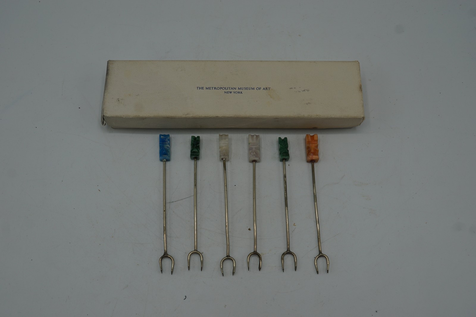 Vintage Metropolitan Museum of Art Decorative Picks Skewers Set of 6 in Box MCM Vintage Metropolitan Museum of Art Decorative Picks Skewers Set of 6 in Box MCM