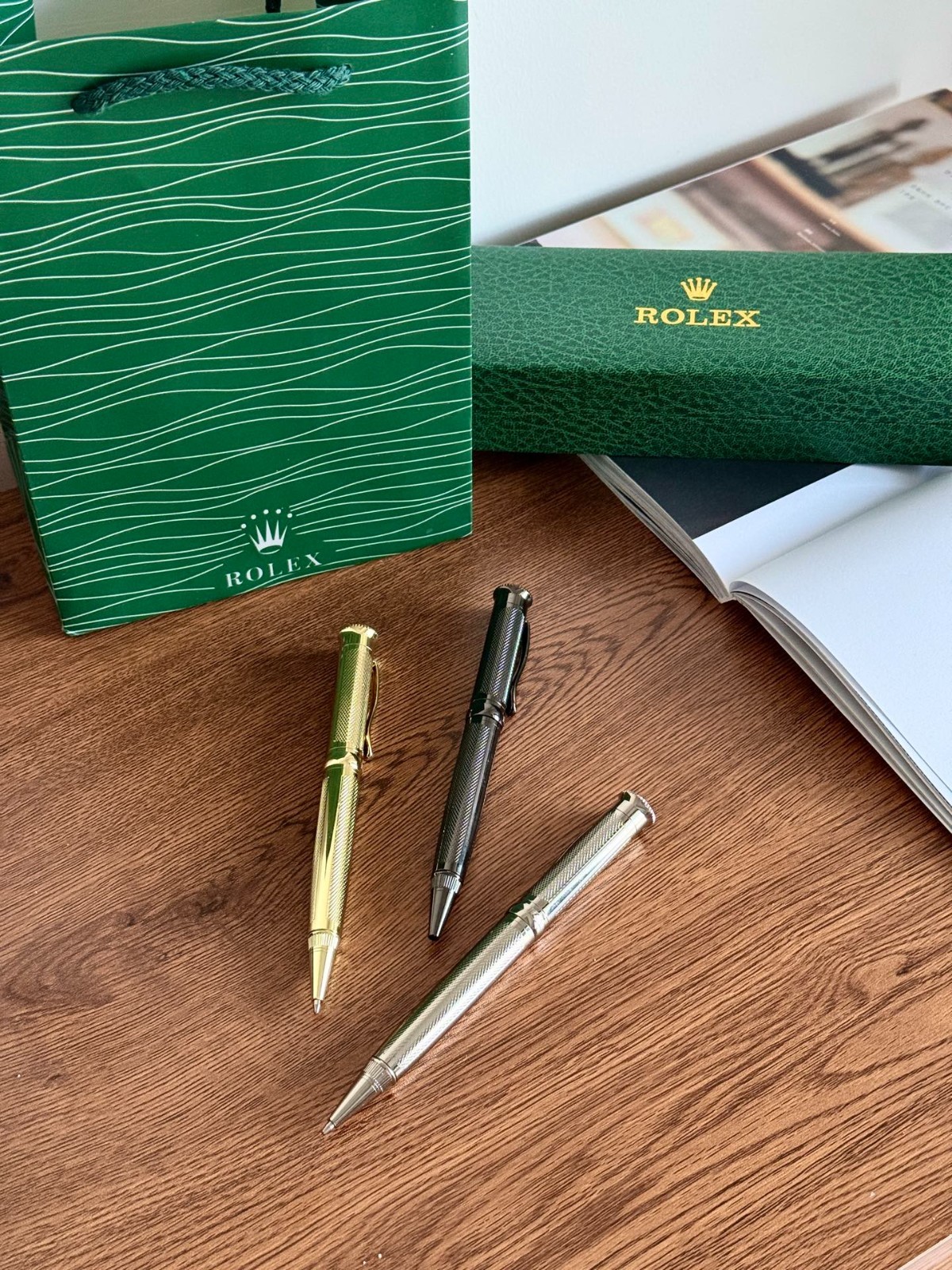 Rolex Classic Stripe Ballpoint Pen Set - 3 Pens Luxury With Gift Box Rolex Classic Stripe Ballpoint Pen Set - 3 Pens Luxury With Gift Box