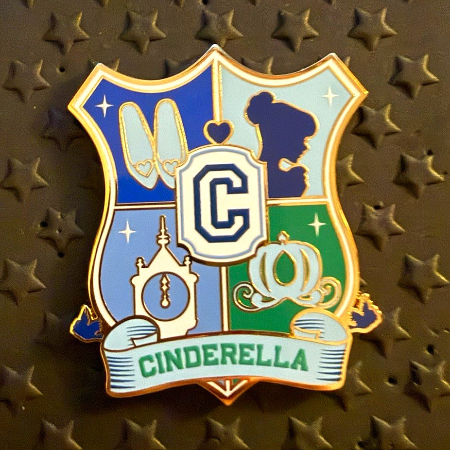 Disney Princess Crests Mystery Jumbo Pink a la Mode Pin - Cinderella Crest Disney Princess Crests Mystery Jumbo Pink a la Mode Pin - Cinderella Crest