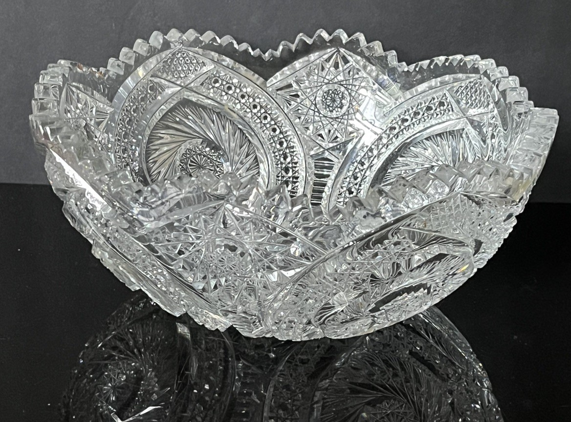 VINTAGE AMERICAN BRILLIANT CUT CRYSTAL DETAILED HOBNAIL BUZZ HOBSTAR BOWL 9.4” VINTAGE AMERICAN BRILLIANT CUT CRYSTAL DETAILED HOBNAIL BUZZ HOBSTAR BOWL 9.4”