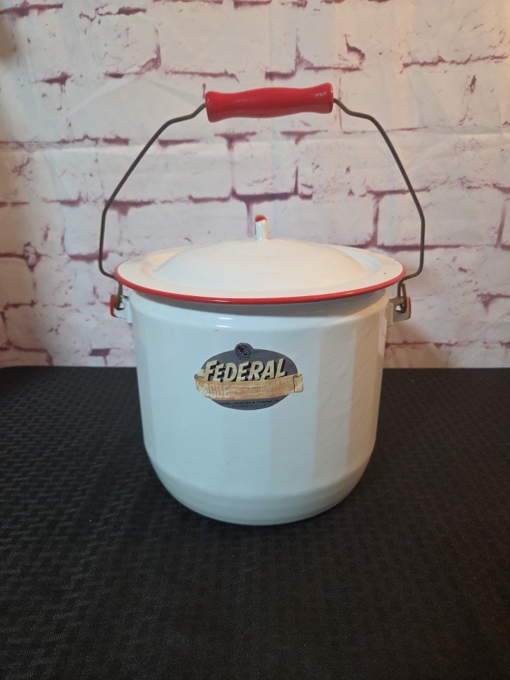 Vintage Federal Enamel Diaper Pail Pot w/Label,Red Wooden Handle Pittsburgh, USA Vintage Federal Enamel Diaper Pail Pot w/Label,Red Wooden Handle Pittsburgh, USA