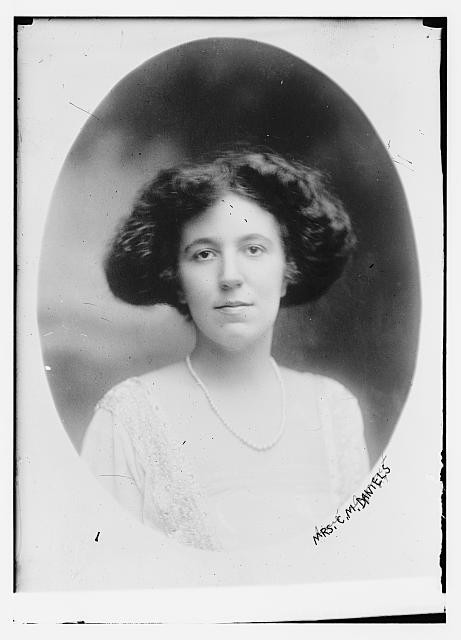 Photo:Mrs C M Daniels Portrait Photograph