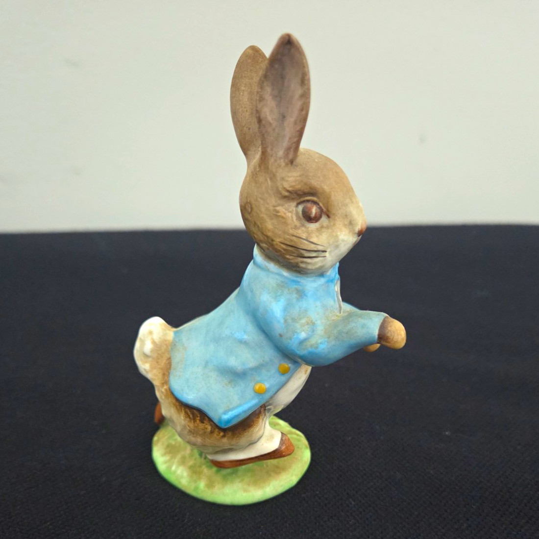 Beswick Beatrix Potter Peter Rabbit Ceramic Figurine, Hand Painted, 1948 Beswick Beatrix Potter Peter Rabbit Ceramic Figurine, Hand Painted, 1948