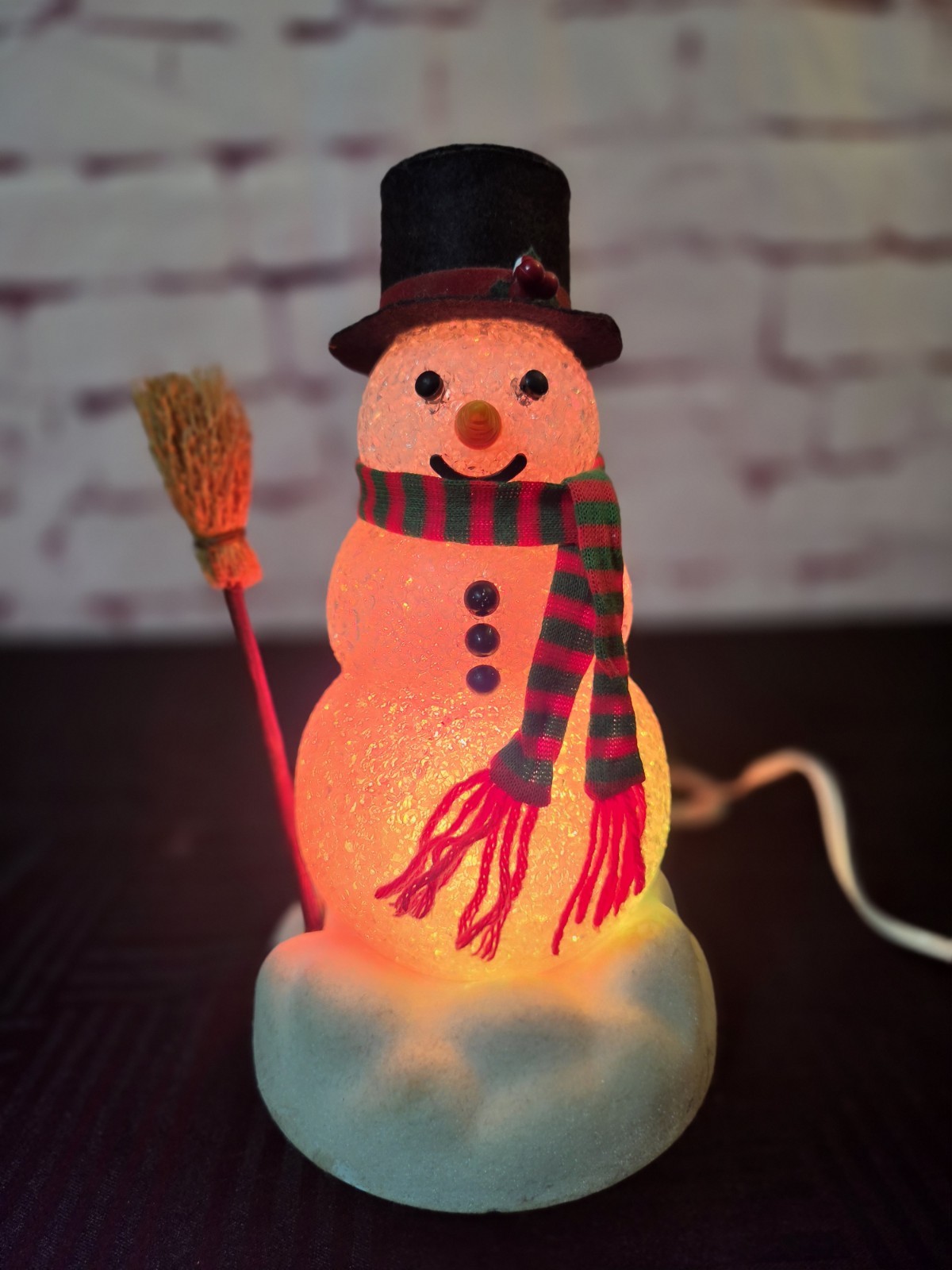 Vintage 1993 Avon Chilly Sam Light Up Snowman Color Changing Blinking W/ Broom Vintage 1993 Avon Chilly Sam Light Up Snowman Color Changing Blinking W/ Broom