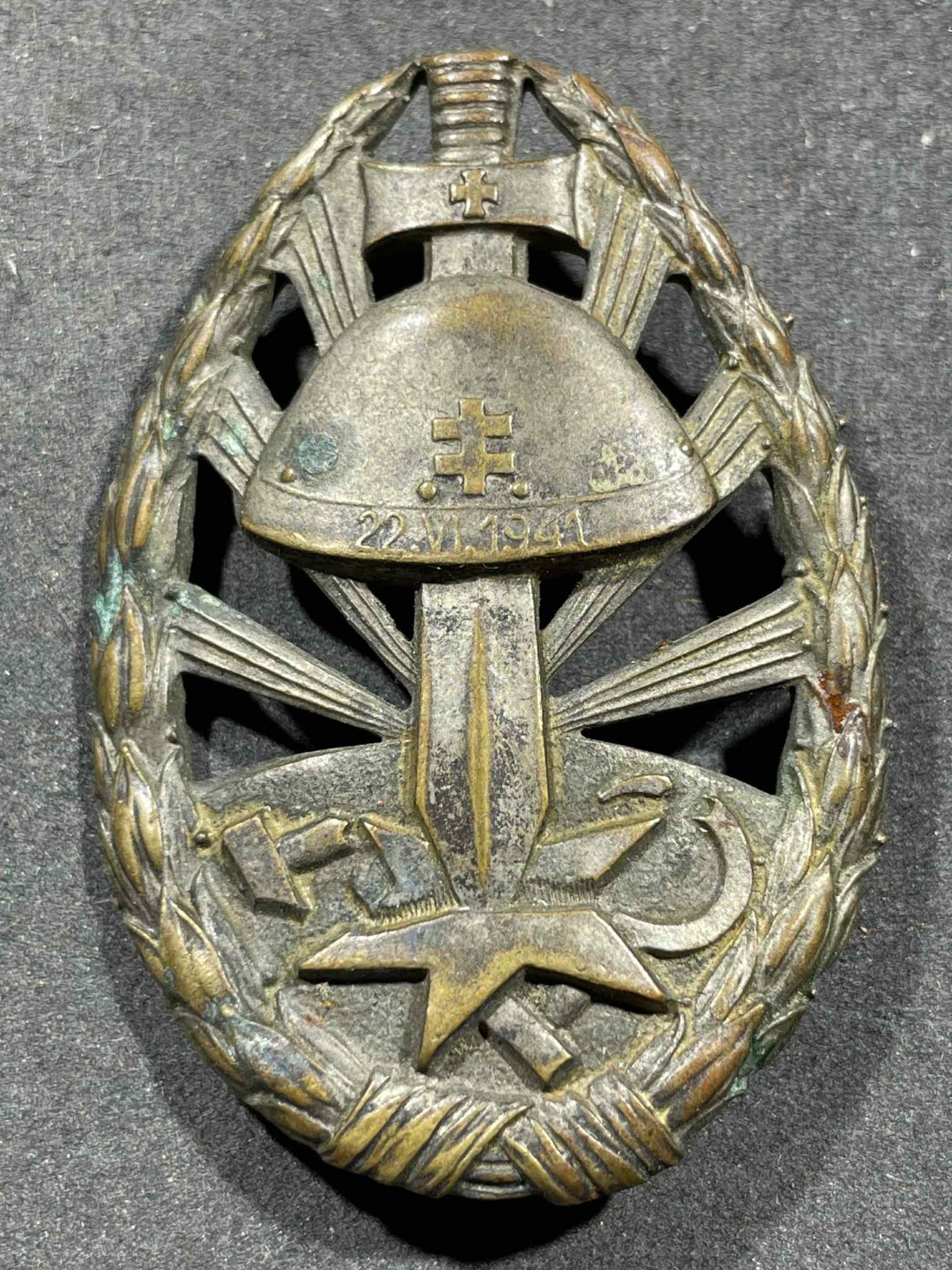 WW2 WWII Slovak Slovakia Slovakian 1941 Eastern Front Service Badge Pin ORIGINAL