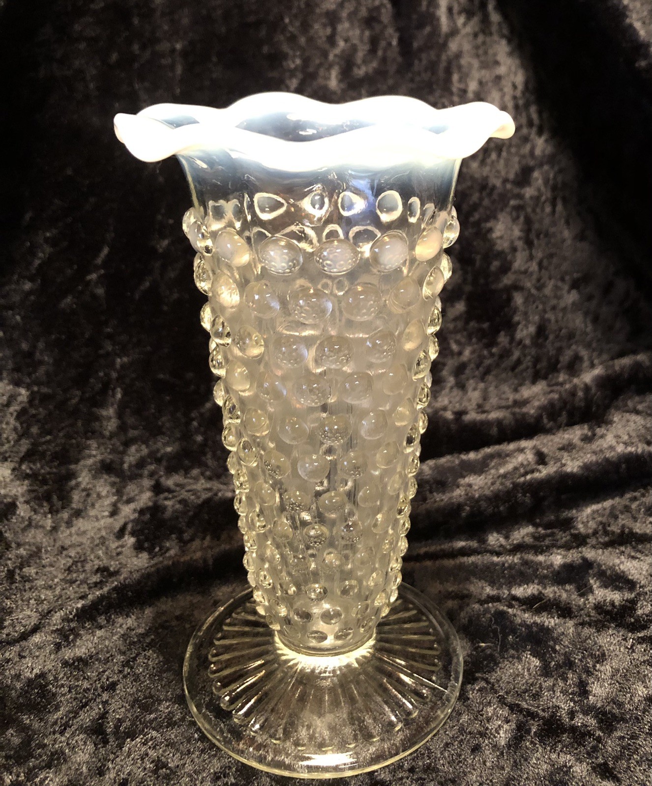 10203 Anchor Hocking Hobnail Moonstone Opalescent Glass Vase Clear To White 5.5”